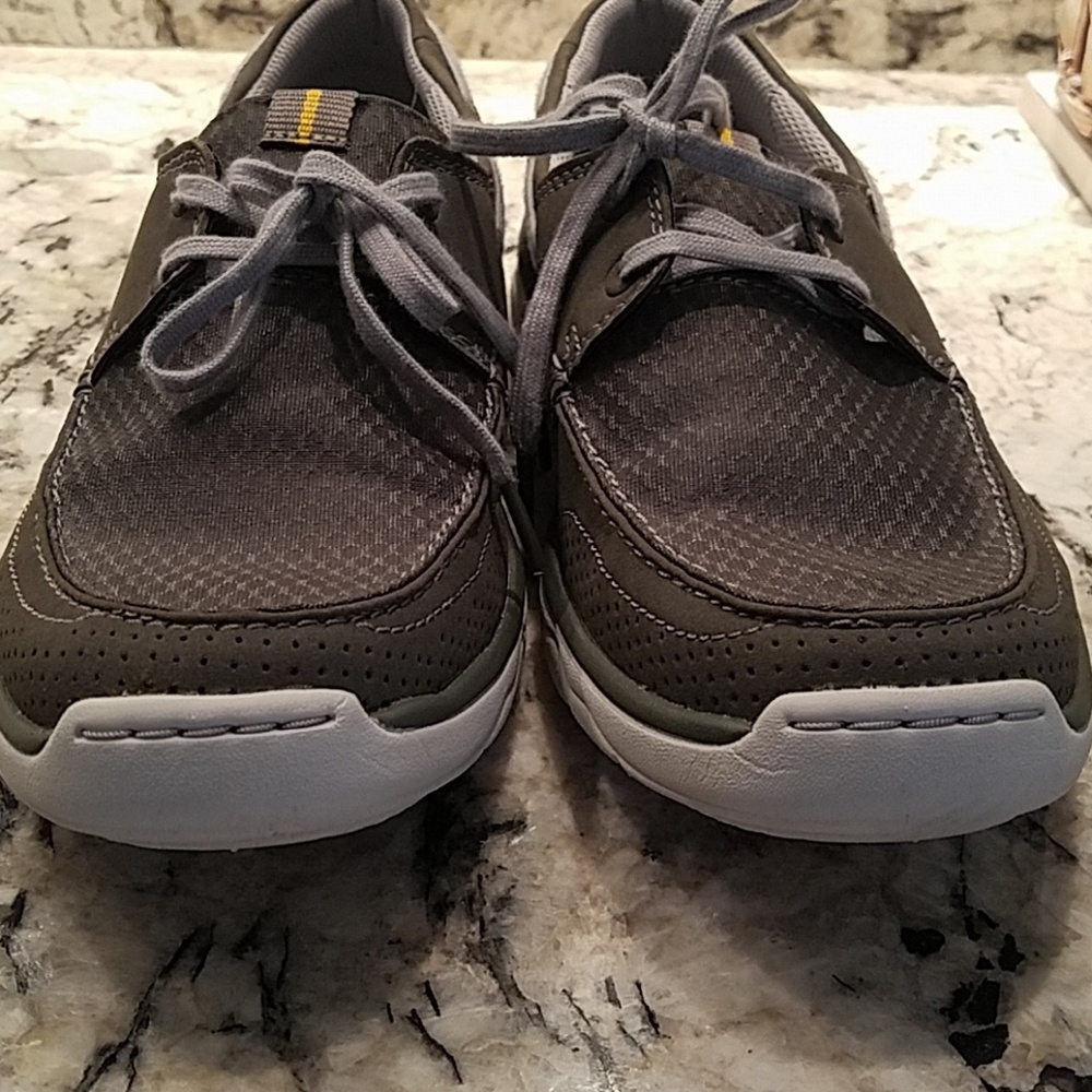 Cloudsteppers by Clark's light boat shoes. 9 - Picture 2 of 6